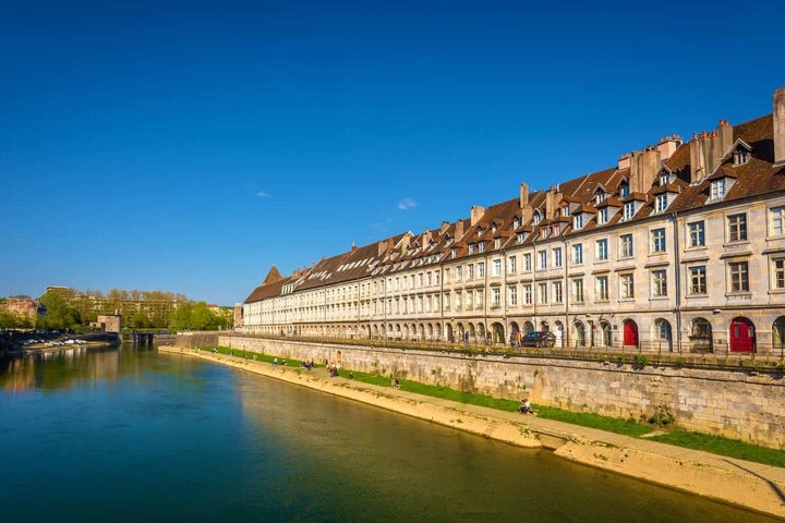 Hello Besançon: Private 2-Hour Intro City Walk with Local Guide