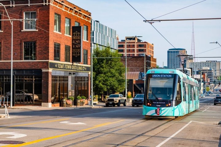 Kansas City Food & History Tour with a Local Guide & Tastings