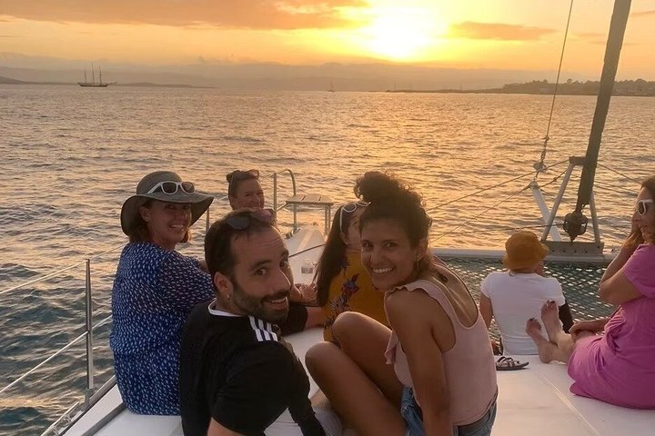 Bocas del Toro Catamaran Day Tour with Sail Snorkel and Lunch