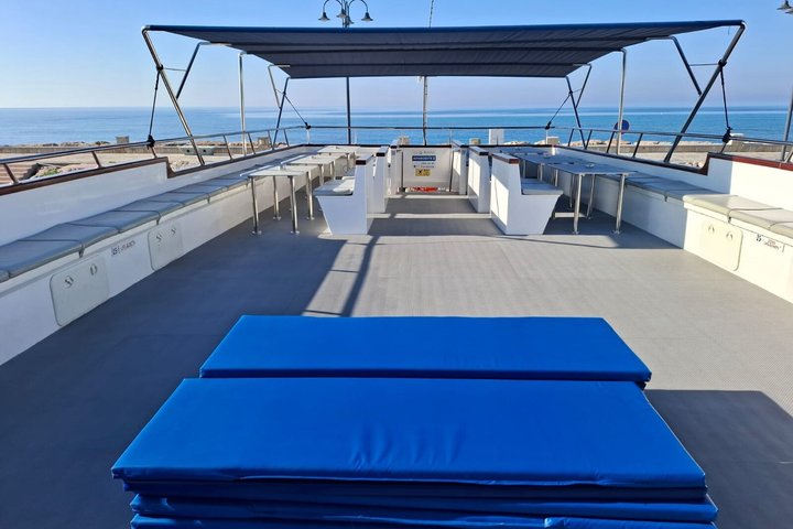 APHRODITE II -LAZY DAY CRUISE-BLUE LAGOON,TURTLE COVE, with LUNCH