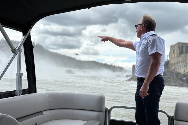 Scenic 2-Hour River Cruise to the Willamette Falls!