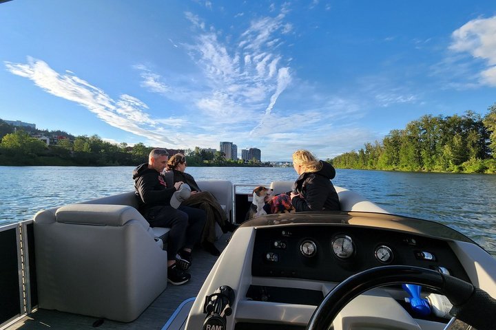 Scenic 2-Hour River Cruise to the Willamette Falls!