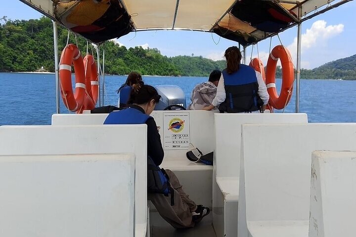 Kota Kinabalu 3 Hour Coastal Fishing and Island Tour