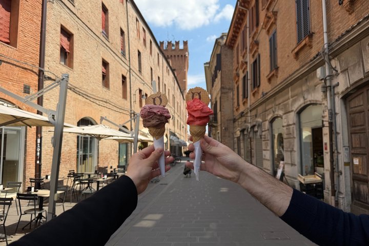Ferrara Walking Tour Highlights and Food Tastings