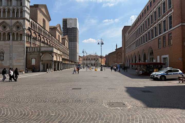 Ferrara Walking Tour Highlights and Food Tastings