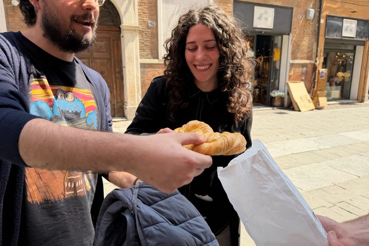 Ferrara Walking Tour Highlights and Food Tastings