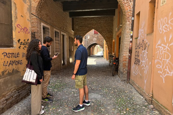 Ferrara Walking Tour Highlights and Food Tastings