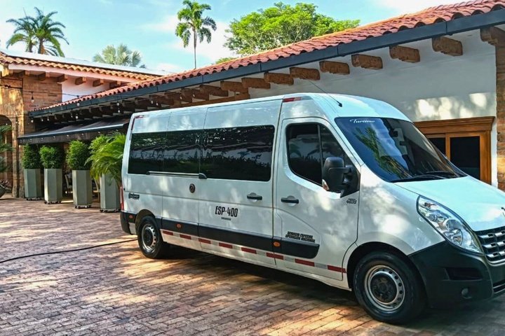 Private Transfer Armenia or Pereira Airport to Salento