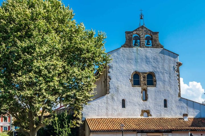 Hello Bayonne: Private 2-Hour Intro City Walk with Local Guide