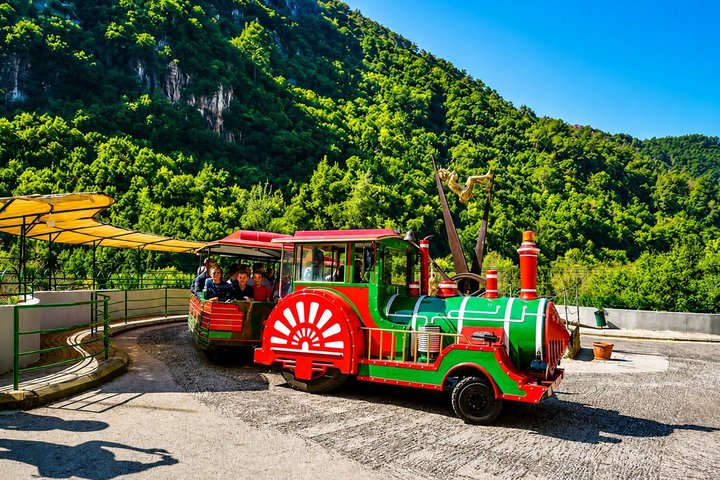 Private Tour to Jeita Grotto, Harissa and Saint Charbel