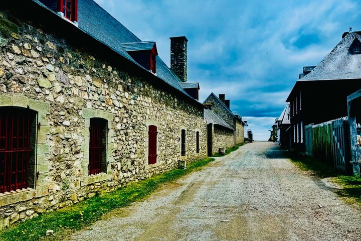Fortress of Louisbourg Historic Tour: Cruise-Passenger Friendly