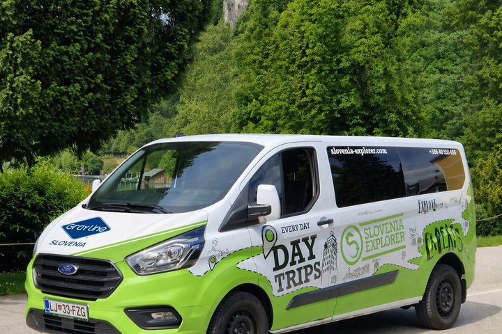 Slovenia in One Day: Small-Group Bled, Postojna Cave & Predjama