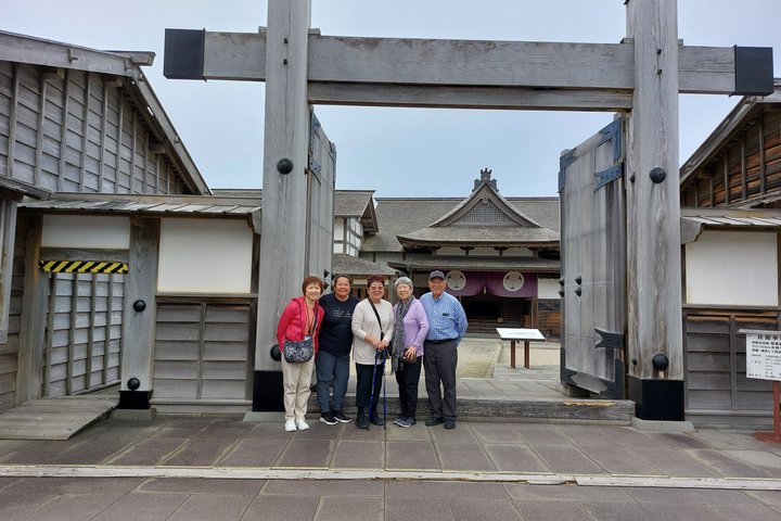 Niigata Shore Excursion: Custom Car Tour, Licensed Guide