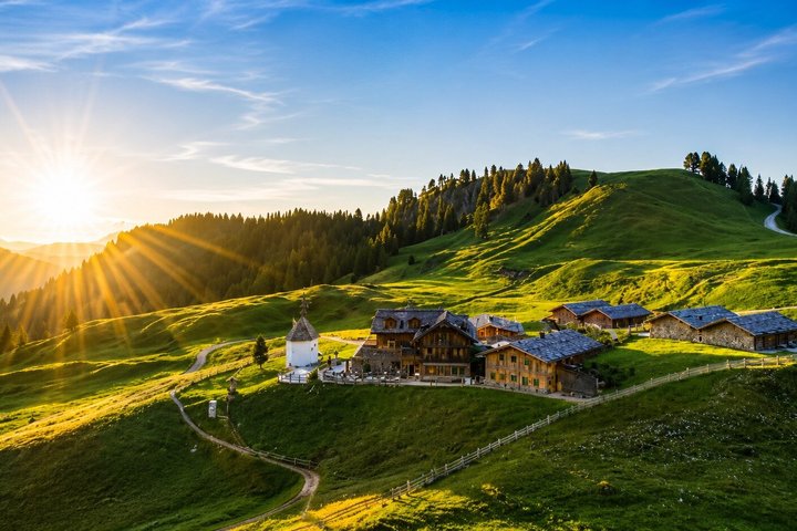 Alpe di Siusi eBike tour to the Seiser Alm mountain hut