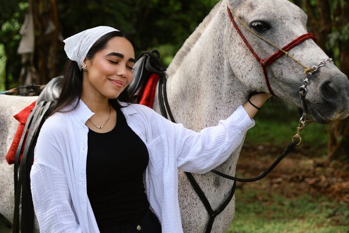 Horseback Riding Adventure in La Fortuna with River Crossings
