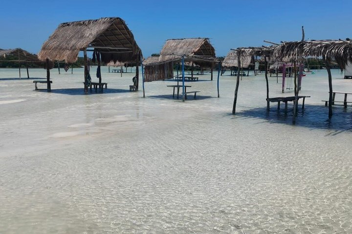 Progreso Beach and Isla Columpios Tour