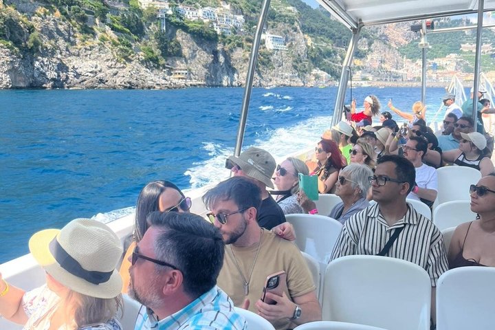 Sorrento, Positano & Amalfi Bus Tour & Boat from Naples