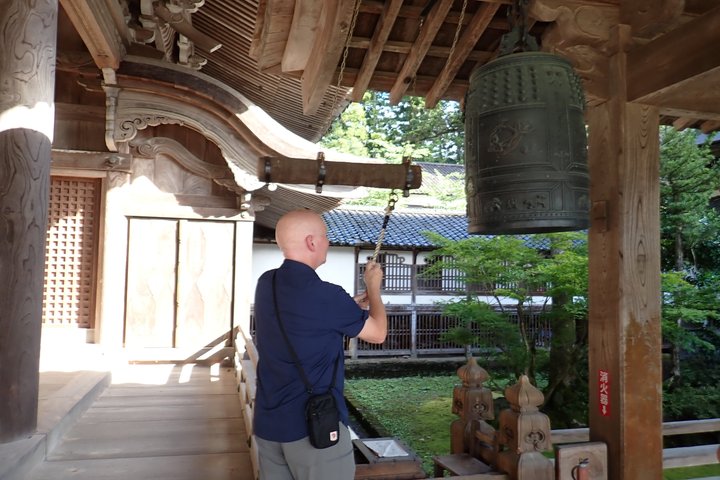 Sho Time Gokayama Private Car Custom Tour