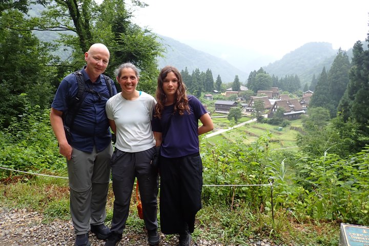Sho Time Gokayama Private Car Custom Tour