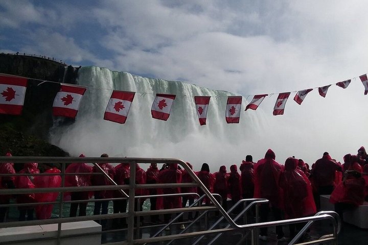 Niagara Falls Day Tour from Toronto