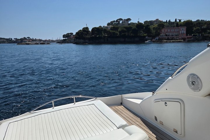Private boat rental between Nice and Monaco