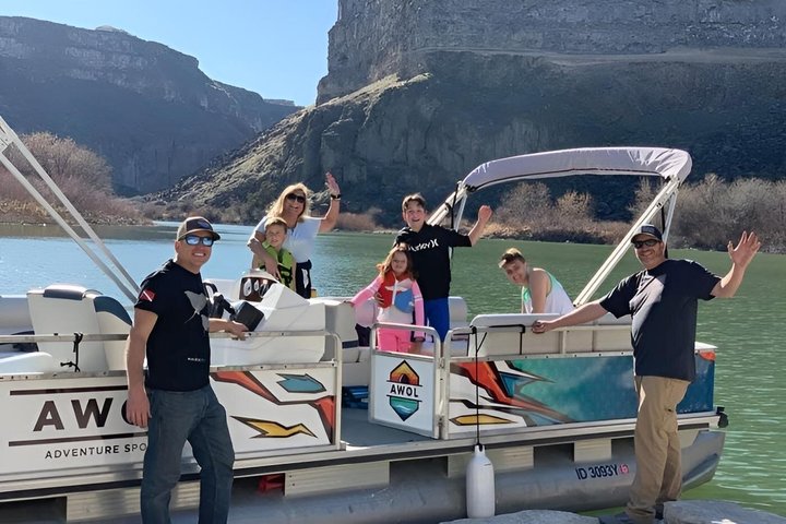 Scenic Boat Tour to Pillar Falls in Twin Falls, Idaho