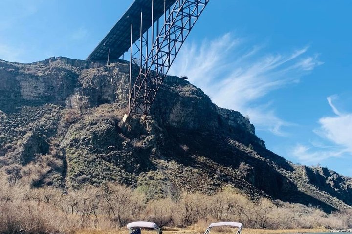Scenic Boat Tour to Pillar Falls in Twin Falls, Idaho