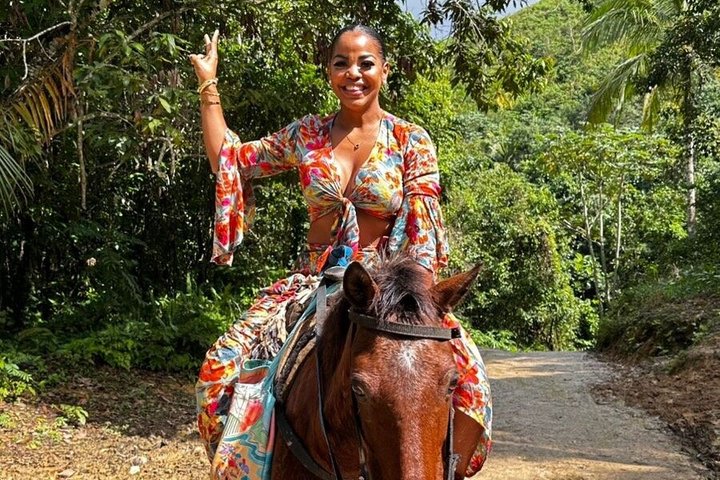 Adventure to the Lemon Jump on Horseback and Lunch