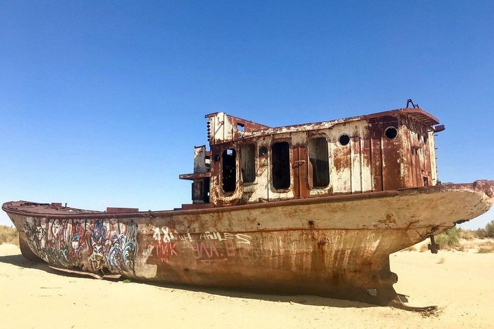 Daytrip from Khiva to the Muynak Ship Cemetery and Nukus Museum