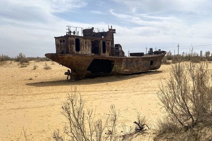 Daytrip from Khiva to the Muynak Ship Cemetery and Nukus Museum