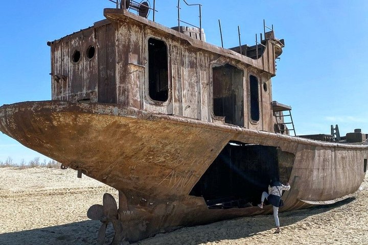Daytrip from Khiva to the Muynak Ship Cemetery and Nukus Museum