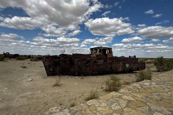 Daytrip from Khiva to the Muynak Ship Cemetery and Nukus Museum