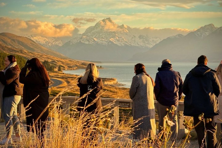 Mt Cook Small Group Scenic Day Tour from Queenstown