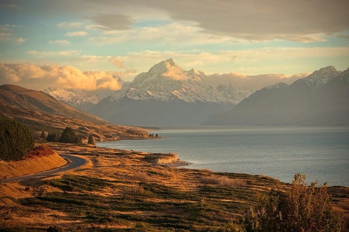 Mt Cook Small Group Scenic Day Tour from Queenstown