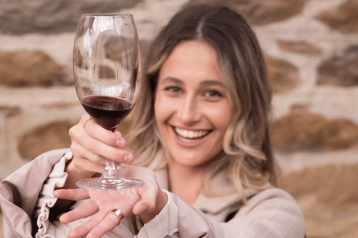 Adelaide Highlights, Hahndorf & McLaren Vale Wine Tasting and Sightseeing Tour