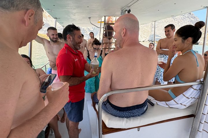 Ponza Island 6 hours Boat Excursion with Swimming Stops and Lunch