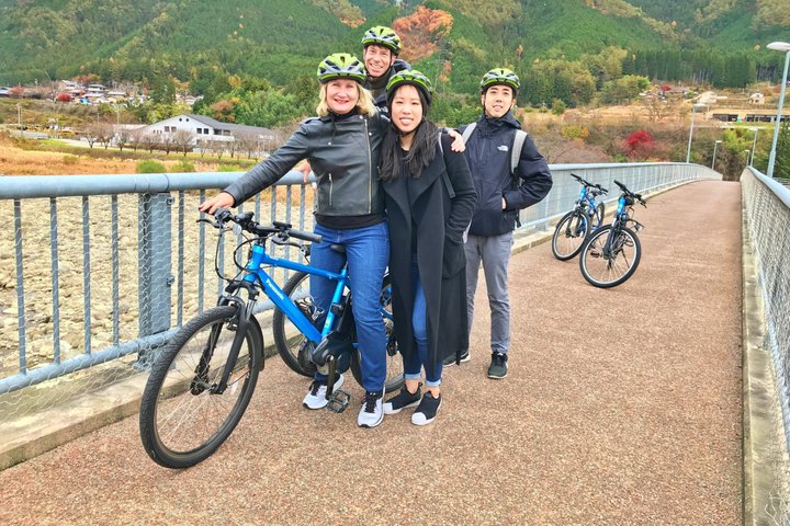 Private Countryside E-Bike Tour in Hida