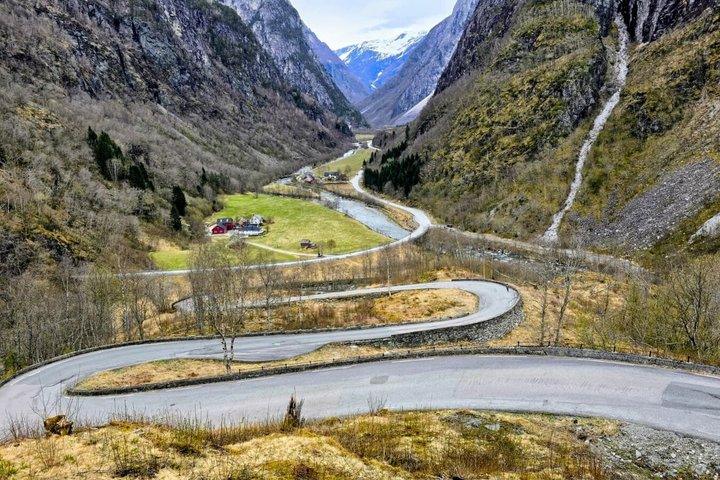 Flam Private Drive with Waterfall Walk and Stegastein Viewpoint