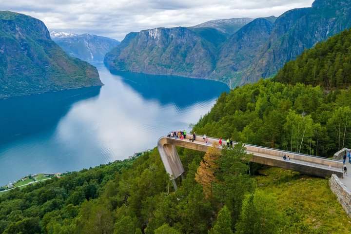 Flam Private Drive with Waterfall Walk and Stegastein Viewpoint