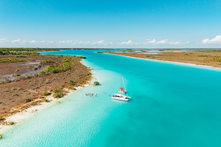 3-Hour Bacalar Sailing Catamaran Tour