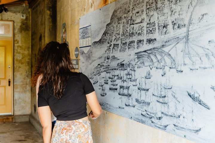 Newcastle: Half-Day Sightseeing with Coastal Stops & History