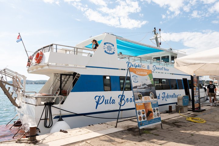 Dolphin Watching & Sunset Boat Tour With Drinks & optional Dinner