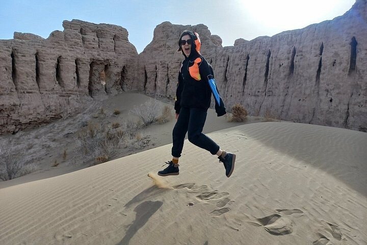 Khiva to Bukhara: Transfer with Top 5 Fortresses & Akchakul Lake