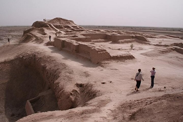 Khiva to Bukhara: Transfer with Top 5 Fortresses & Akchakul Lake
