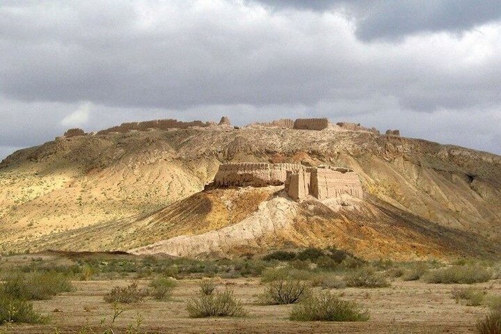 Khiva to Bukhara: Transfer with Top 5 Fortresses & Akchakul Lake