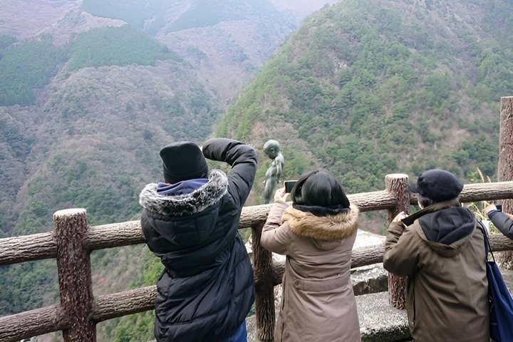 Tokushima Shore Excursion: Custom Car Tour, Licensed Guide