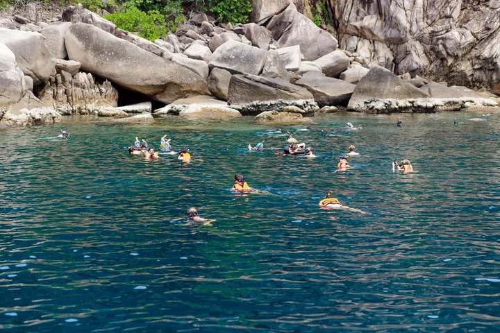 Koh Tao Snorkeling Tour to Hidden Bays and Koh Nang Yuan