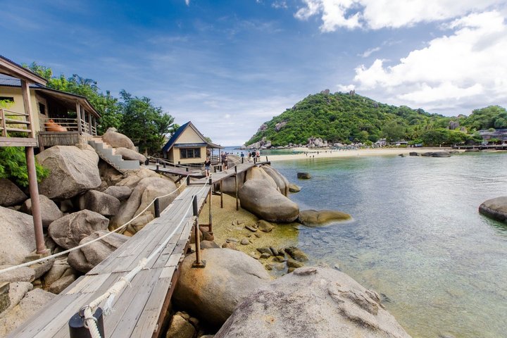 Koh Tao Snorkeling Tour to Hidden Bays and Koh Nang Yuan