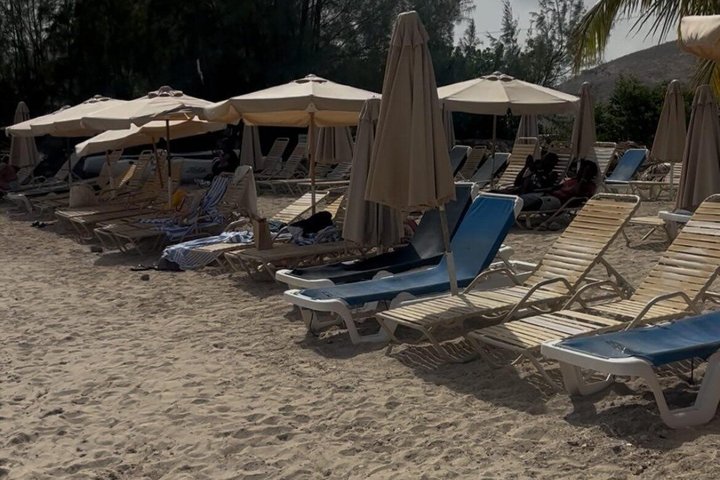 St. Kitts: Best of Beaches Beach Hopping Tour"
