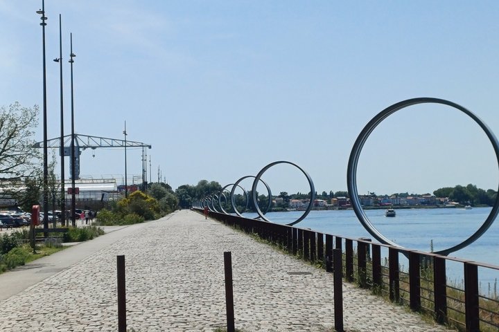 Guided Tour of the Island of Nantes Urbanism and Contemporary Art